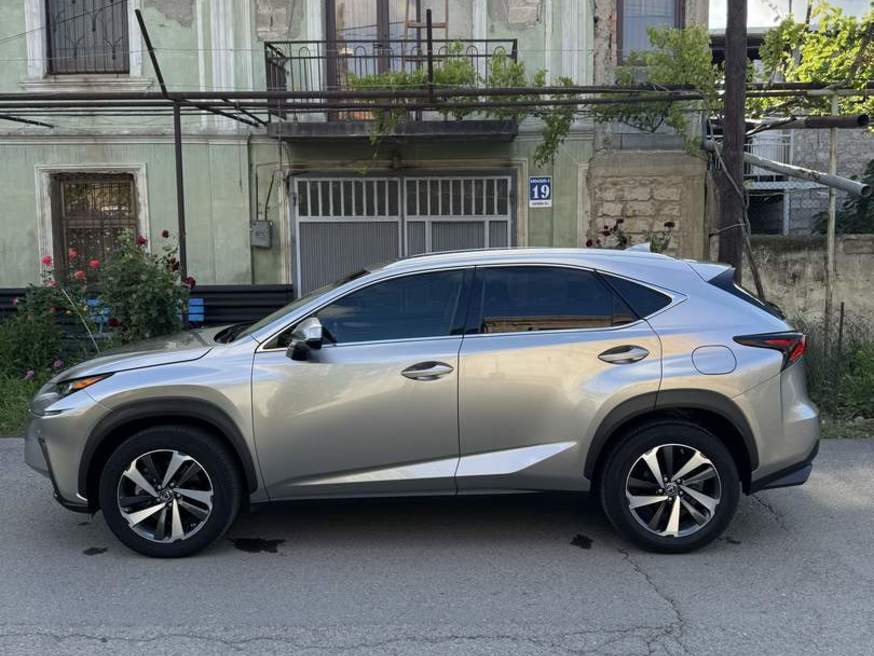 Lexus NX 300