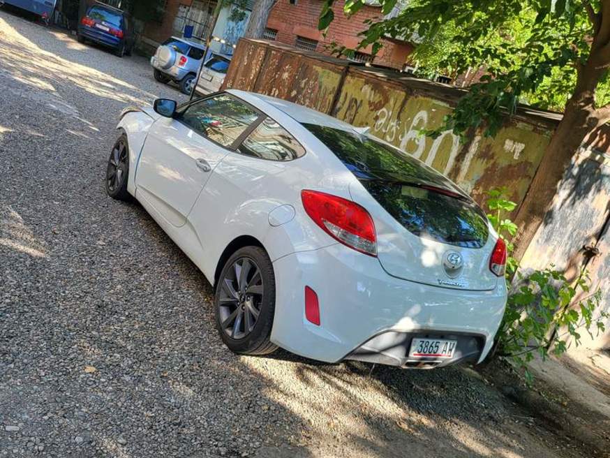 Hyundai Veloster