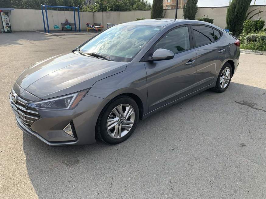 Hyundai Elantra